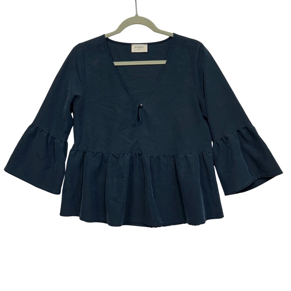 Everly Womens Navy Blue V-Neck‎ Peplum Blouse 3/4 Bell Sleeve Top Polynosic M